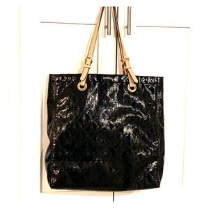 MK shiny tote purse/bag